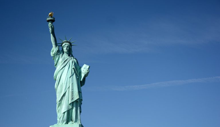אטרקציות בניו-יורק - פסל החירות ביקור חובה